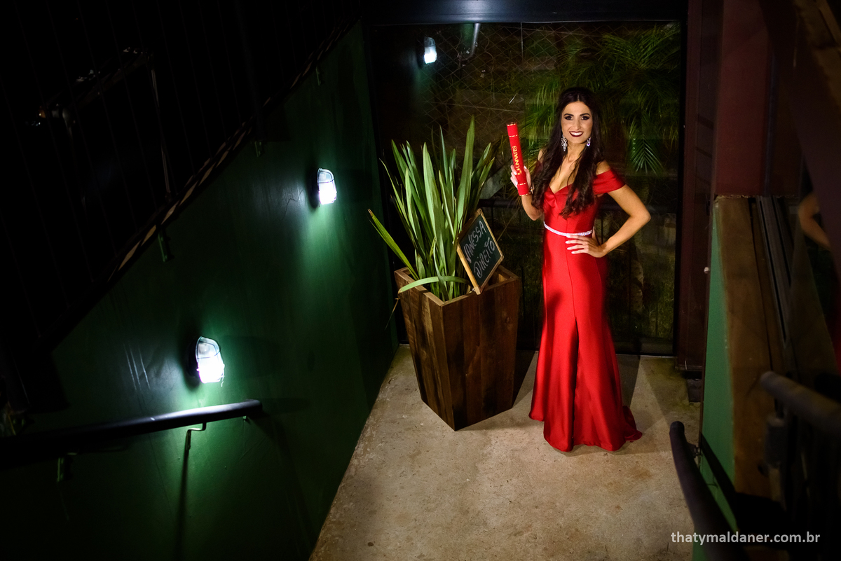 Fotos de formatura  em Lajeado RS por Thaty Maldaner Fotografia -  decoração Exclusiva Eventos. Local: JAMROCK SKATE LOUNGE