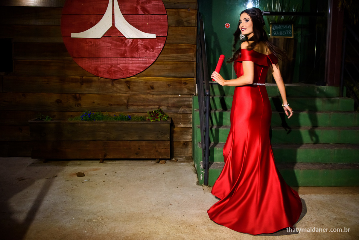 Fotos de formatura  em Lajeado RS por Thaty Maldaner Fotografia -  decoração Exclusiva Eventos. Local: JAMROCK SKATE LOUNGE