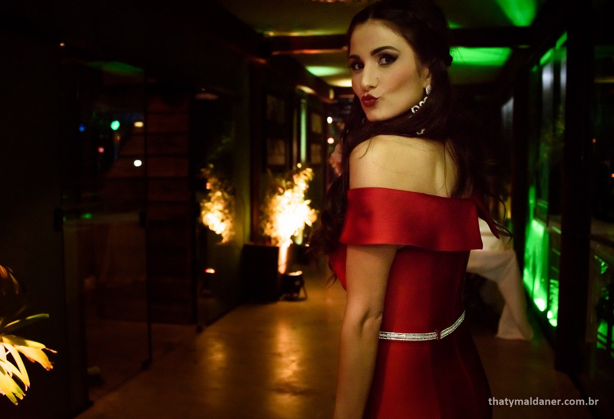 Fotos de formatura  em Lajeado RS por Thaty Maldaner Fotografia -  decoração Exclusiva Eventos. Local, festa de formatura JAMROCK SKATE LOUNGE