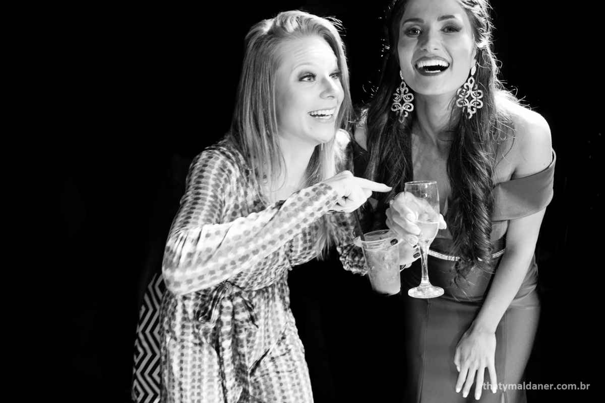 Fotos de formatura  em Lajeado RS por Thaty Maldaner Fotografia -  decoração Exclusiva Eventos. Local, festa de formatura JAMROCK SKATE LOUNGE