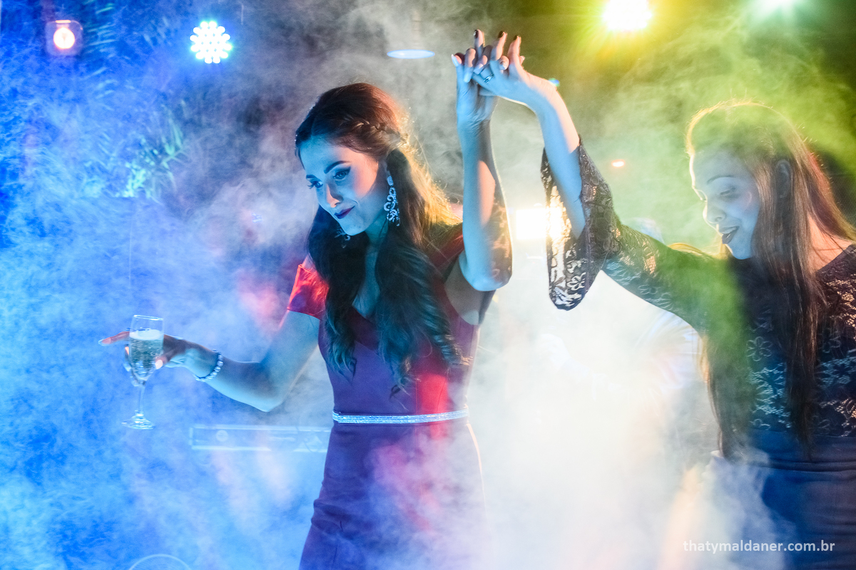 Fotos de formatura  em Lajeado RS por Thaty Maldaner Fotografia -  decoração Exclusiva Eventos. Local, festa de formatura JAMROCK SKATE LOUNGE