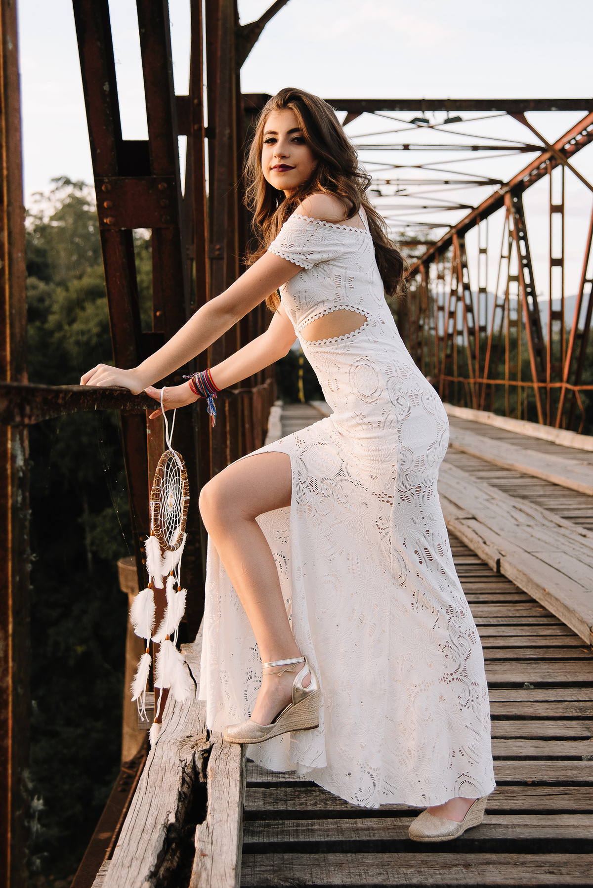 Ensaio de 15 anos em Lajeado por Thaty Maldaner Fotografia na  ponte de ferro