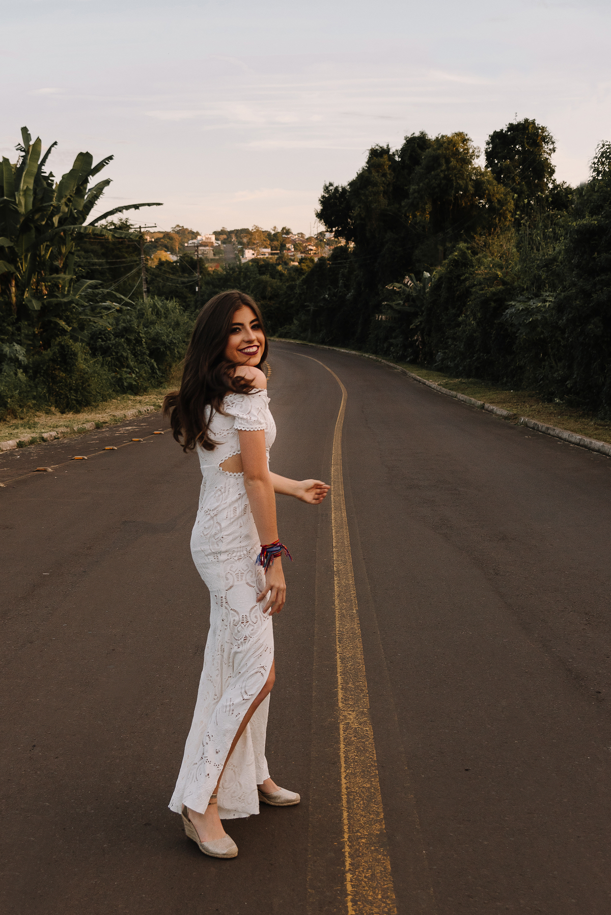 Ensaio de 15 anos em Lajeado por Thaty Maldaner Fotografia na  ponte de ferro com por do sol