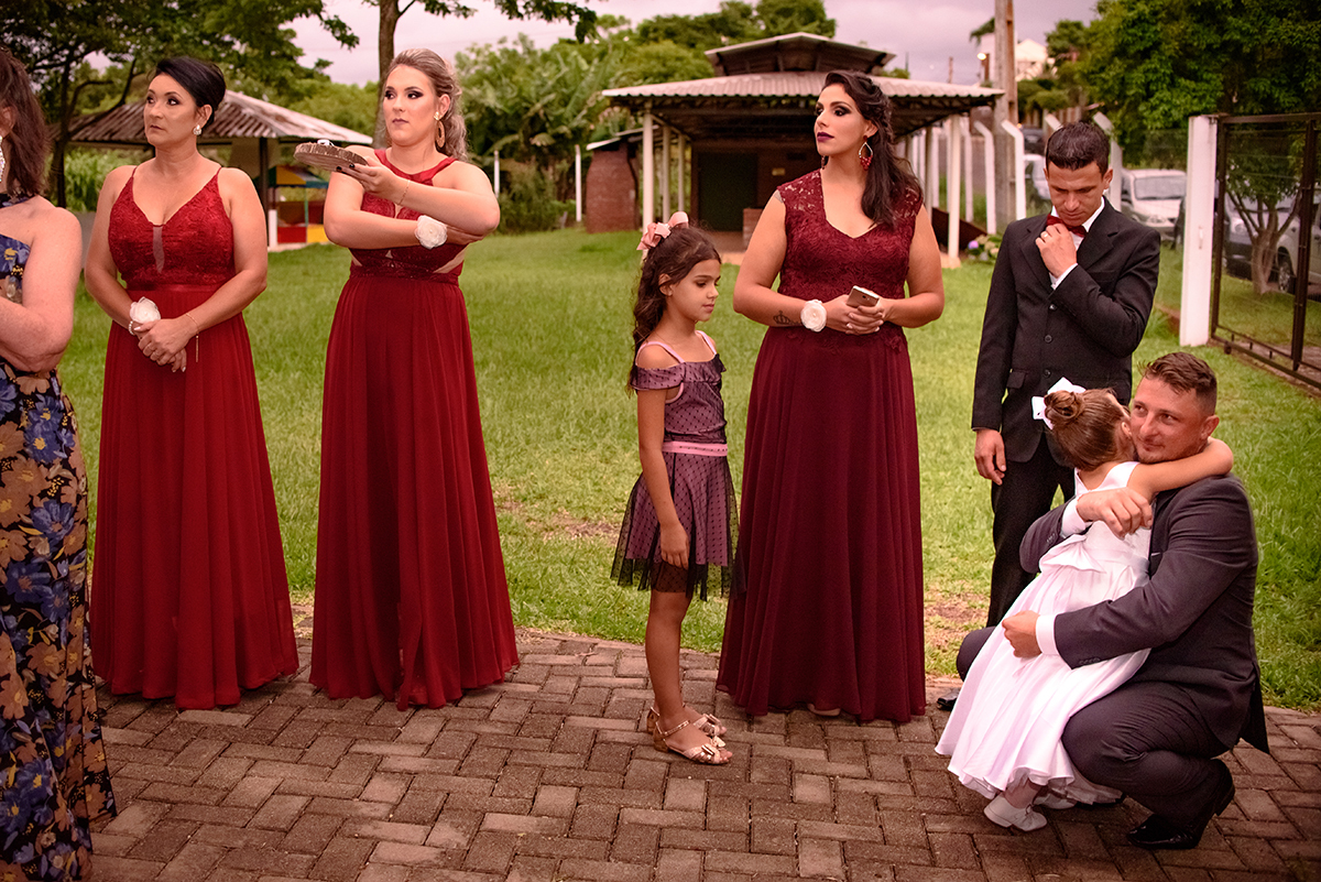 fotografia de casamento ao ar livre, noivado, vestido de noiva, pajem, aia, casamento civil,  Vestido Maira Nonnemacher
