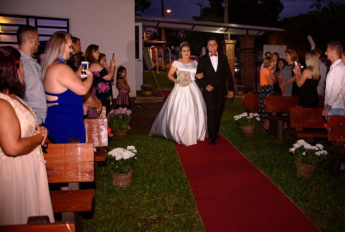 fotografia de casamento ao ar livre, noivado, vestido de noiva, pajem, aia, casamento civil,  Vestido Maira Nonnemacher