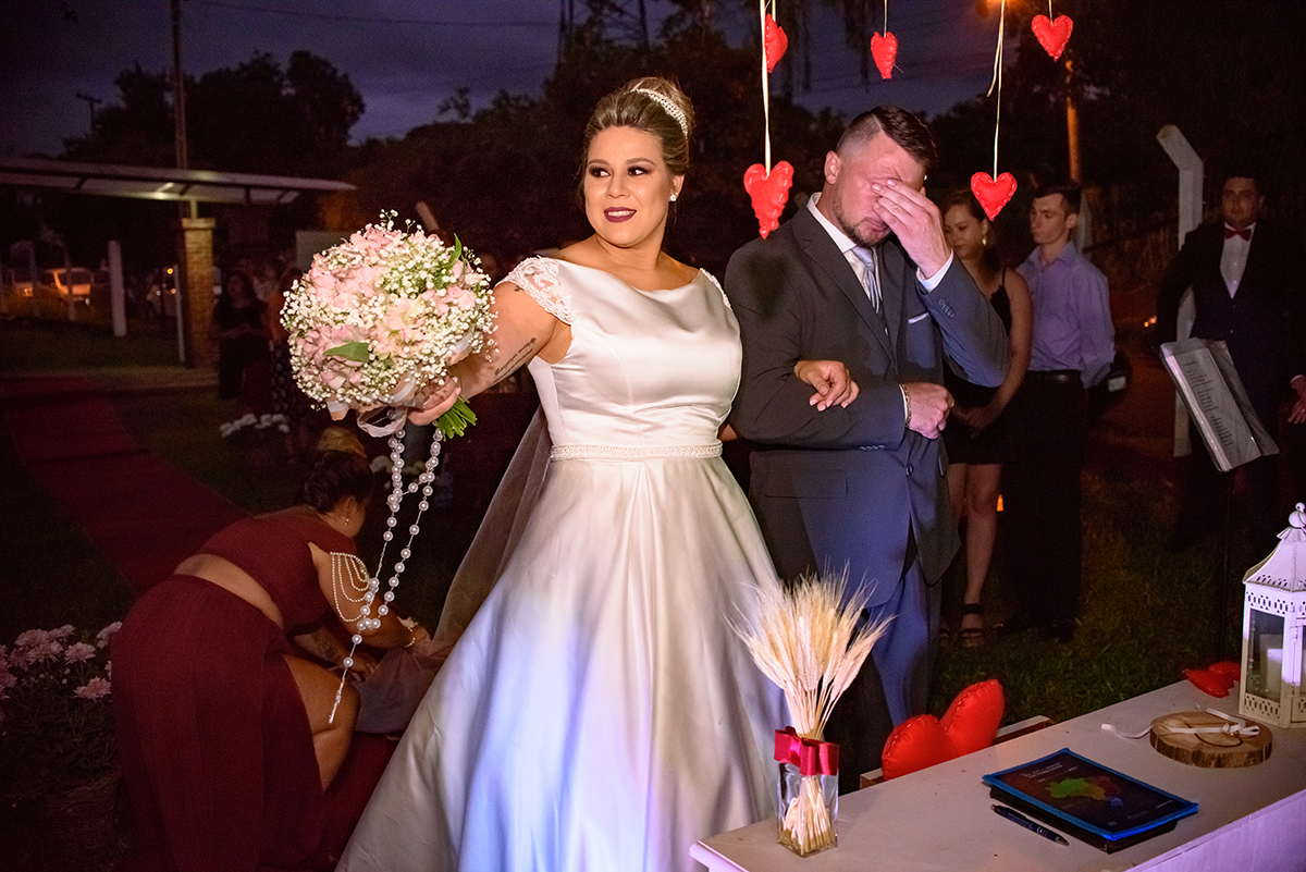 fotografia de casamento ao ar livre, noivado, vestido de noiva, pajem, aia, casamento civil,  Vestido Maira Nonnemacher
