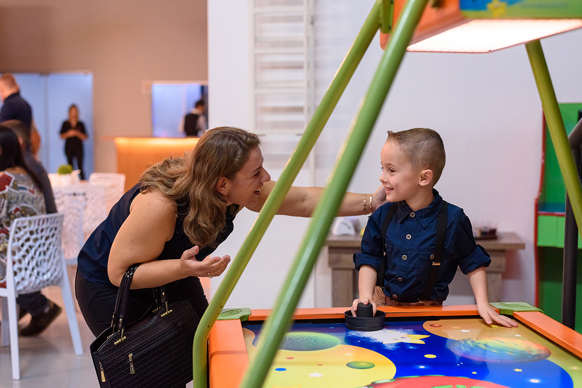 aniversário infantil de 4 anos  na brinq mania em lajeado, rio grande do sul, casa de festa, por thaty maldaner fotografia,  Carine Kruger Jornal Agora no Vale, divesão, alegria, brinquedos festa criança.