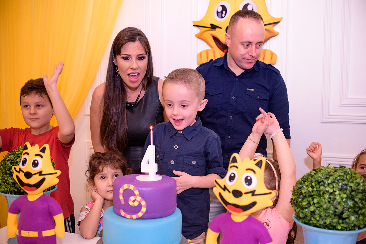 aniversário infantil de 4 anos  na brinq mania em lajeado, rio grande do sul, casa de festa, por thaty maldaner fotografia,  Carine Kruger Jornal Agora no Vale, divesão, alegria, brinquedos festa criança.