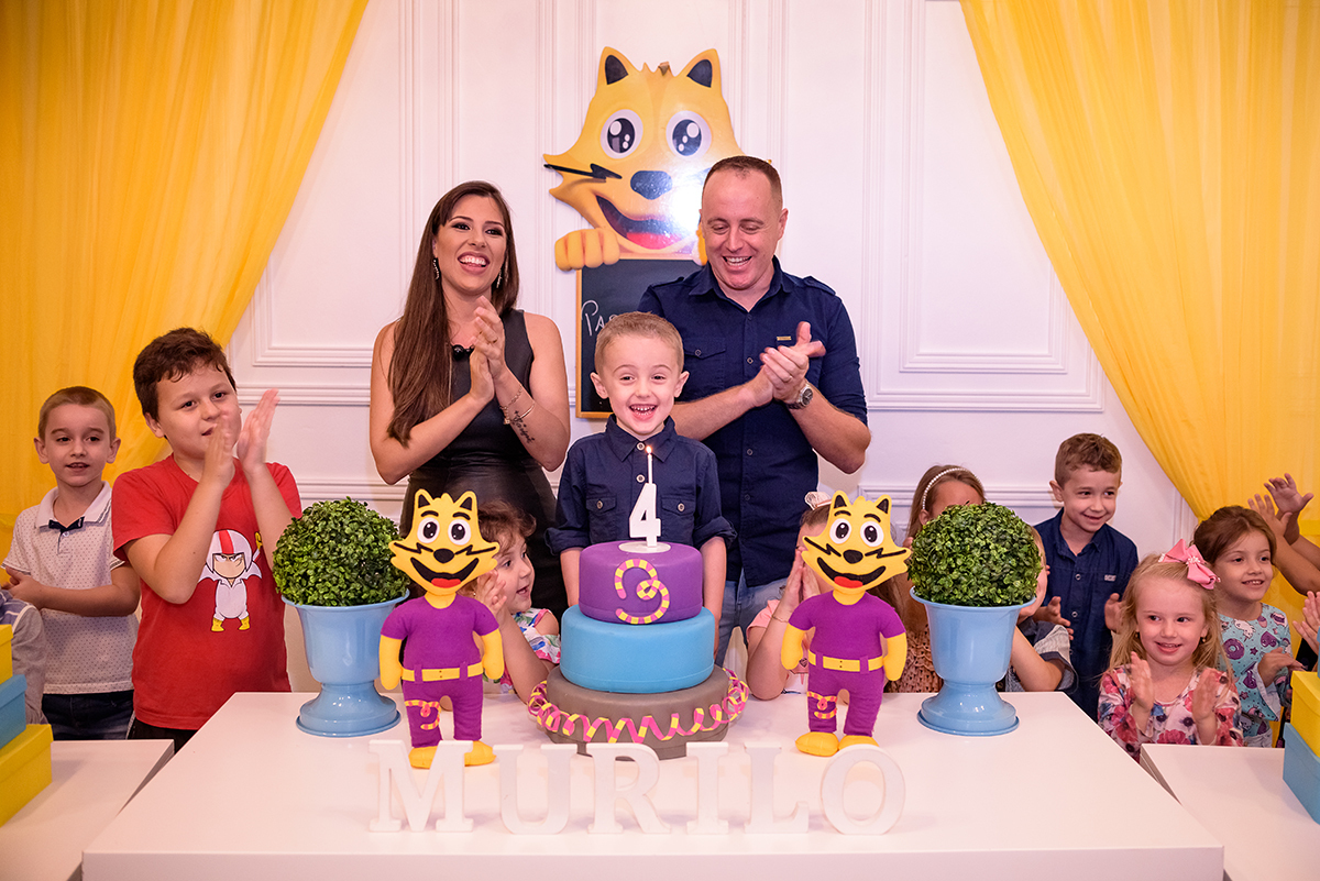 aniversário infantil de 4 anos  na brinq mania em lajeado, rio grande do sul, casa de festa, por thaty maldaner fotografia,  Carine Kruger Jornal Agora no Vale, divesão, alegria, brinquedos festa criança.