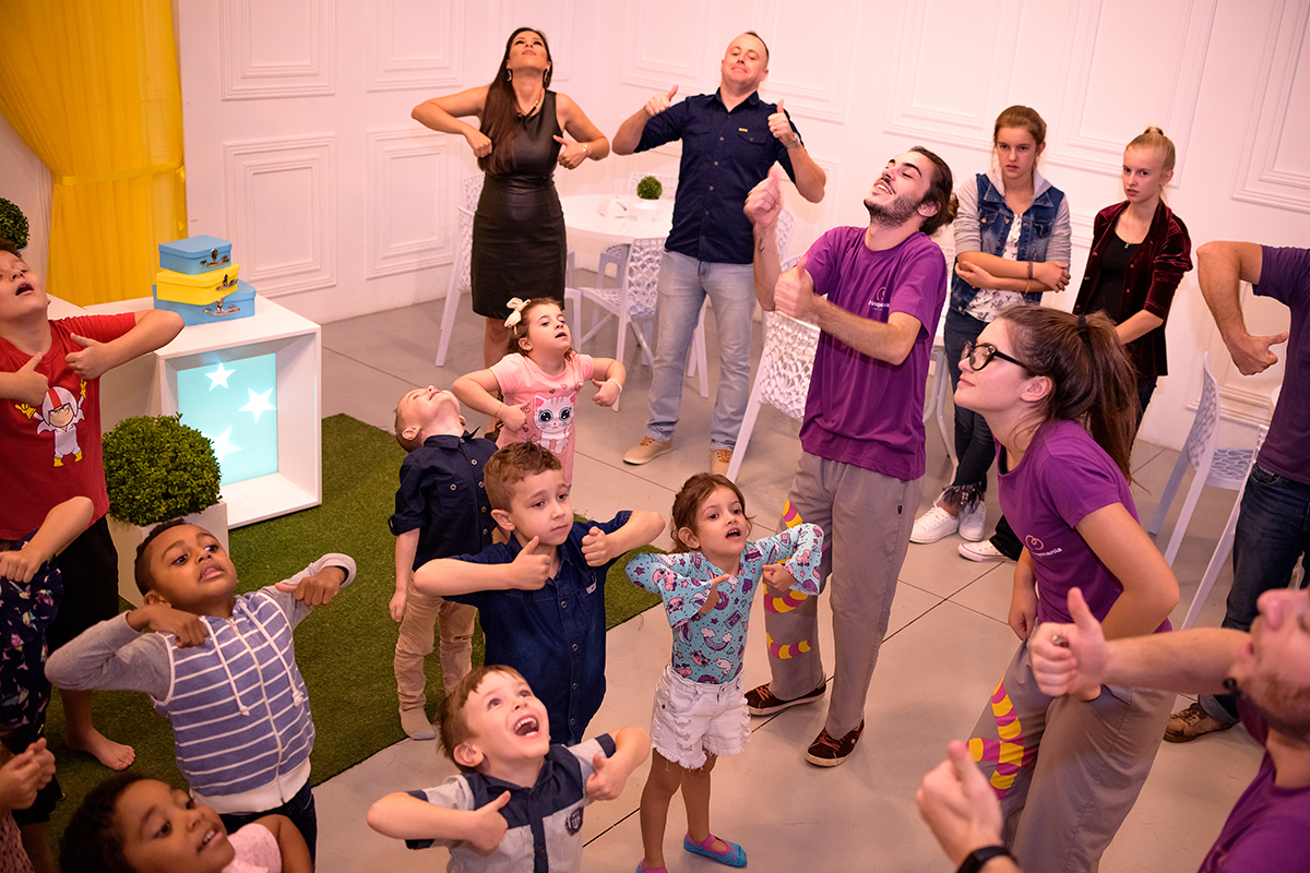 aniversário infantil de 4 anos  na brinq mania em lajeado, rio grande do sul, casa de festa, por thaty maldaner fotografia,  Carine Kruger Jornal Agora no Vale, divesão, alegria, brinquedos festa criança.