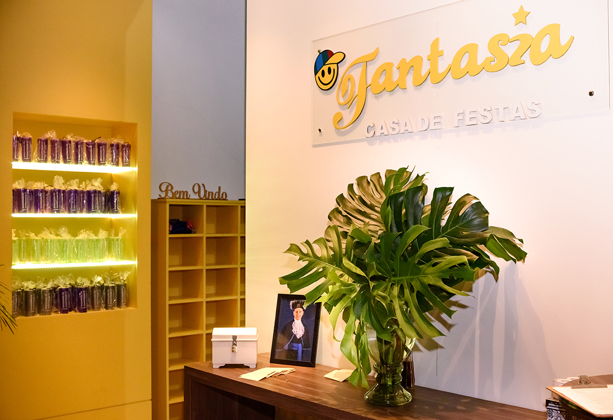 fantasia festas, entrada decoração