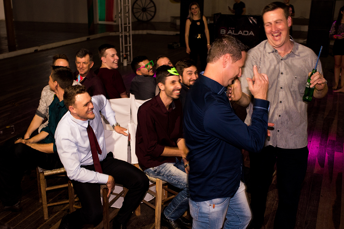 dança da cadeira é atração da festa de formatura em Cruzeiro do Sul no CTG Pagos de São Rafael