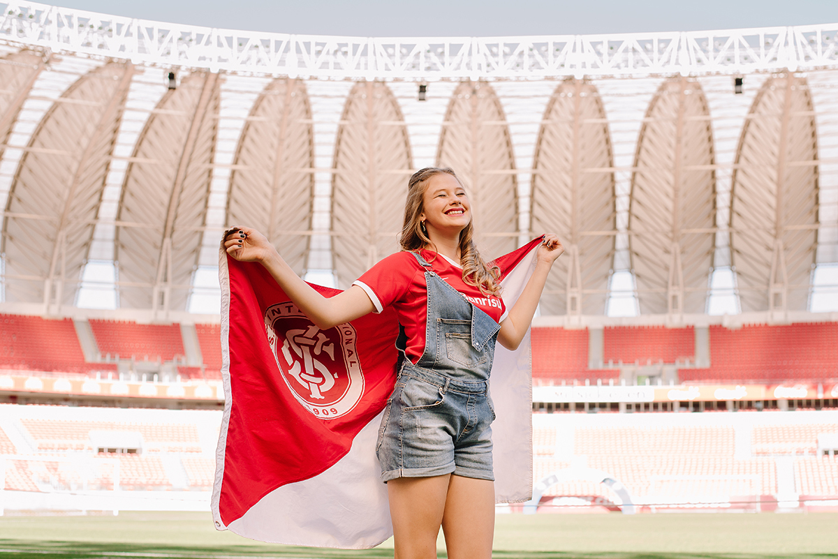 Estadio Beira Rio  para ensaio de 15 anos, book colorado da Marília