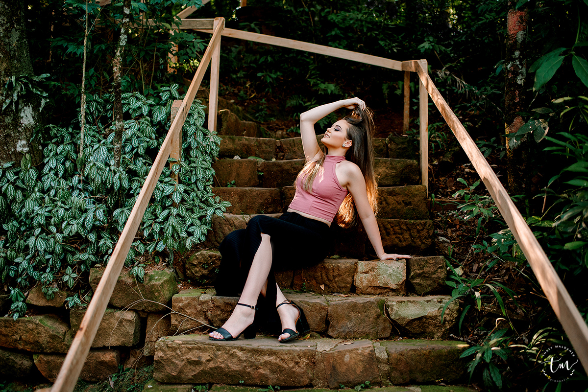 Parque do engenho cenário da escada para fotos de book de 15 anos em Lajeado