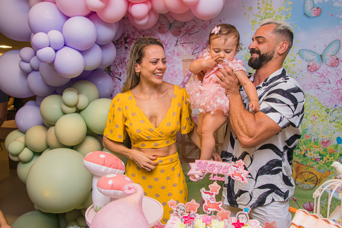 Fotografia Festa de Aniversário Maya 1 ano com os pais.