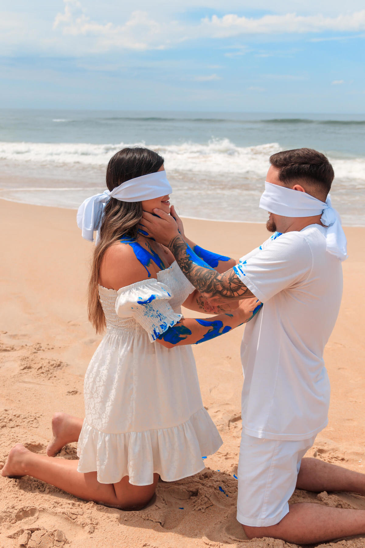 O cenário perfeito da Praia do Moçambique para eternizar a revelação de sexo do bebê da mamãe Greicy.