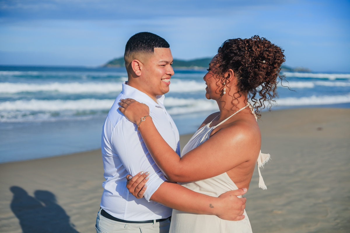 ensaio-casal-praia-campeche.jpg
