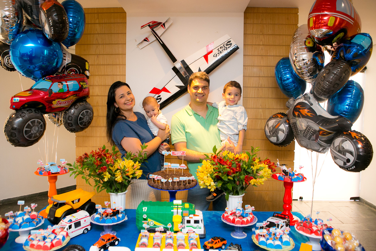 familia, festa infantil, terceiro aniversário em casa, aniversário em casa, festa em casa