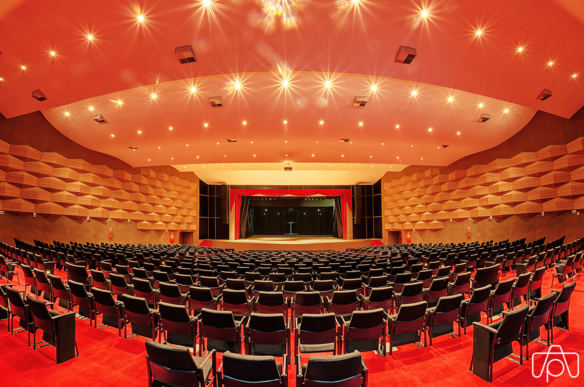 Panorâmica do Fundo para o Palco
