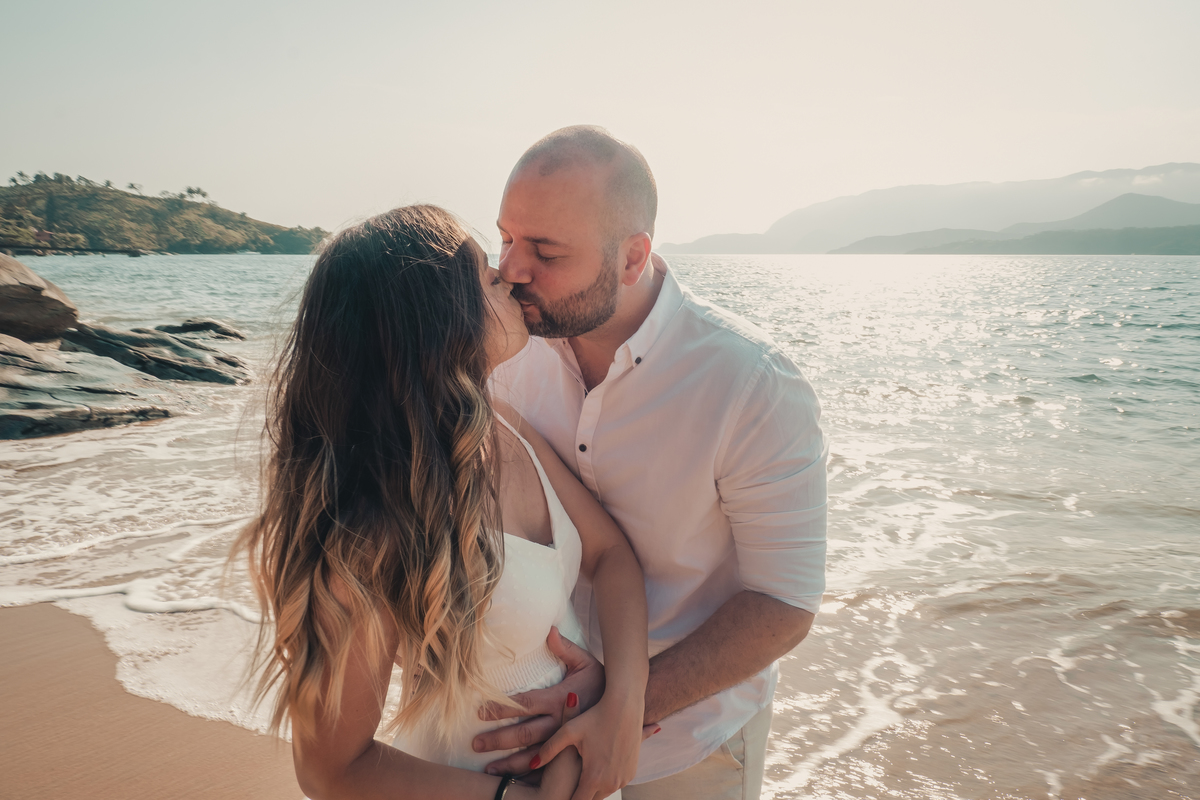 pre wedding na praia; ensaio na praia; pre wedding ilhabela; ensaio ilhabela; pre wedding; ensaio; photometria fotos; photometria; fotógrafo santo andré; fotografo são paulo; ensaio casal; pre casamento; ensaio pre wedding