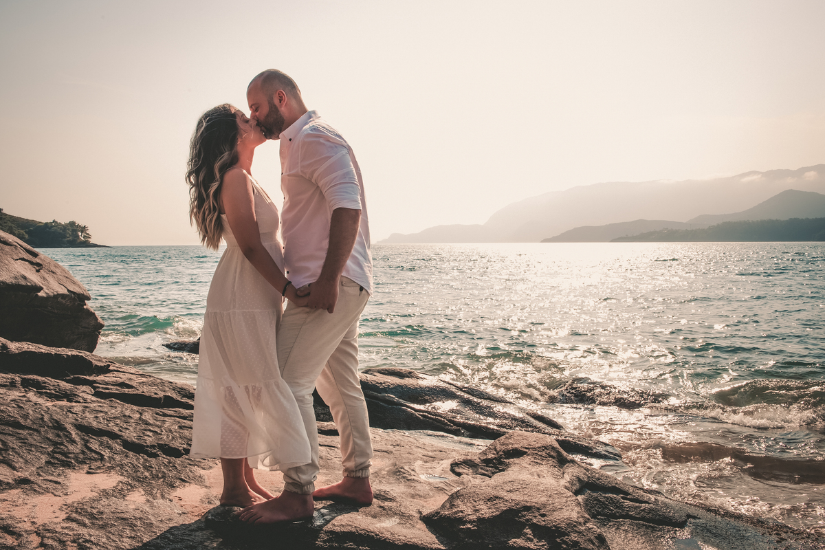pre wedding na praia; ensaio na praia; pre wedding ilhabela; ensaio ilhabela; pre wedding; ensaio; photometria fotos; photometria; fotógrafo santo andré; fotografo são paulo; ensaio casal; pre casamento; ensaio pre wedding