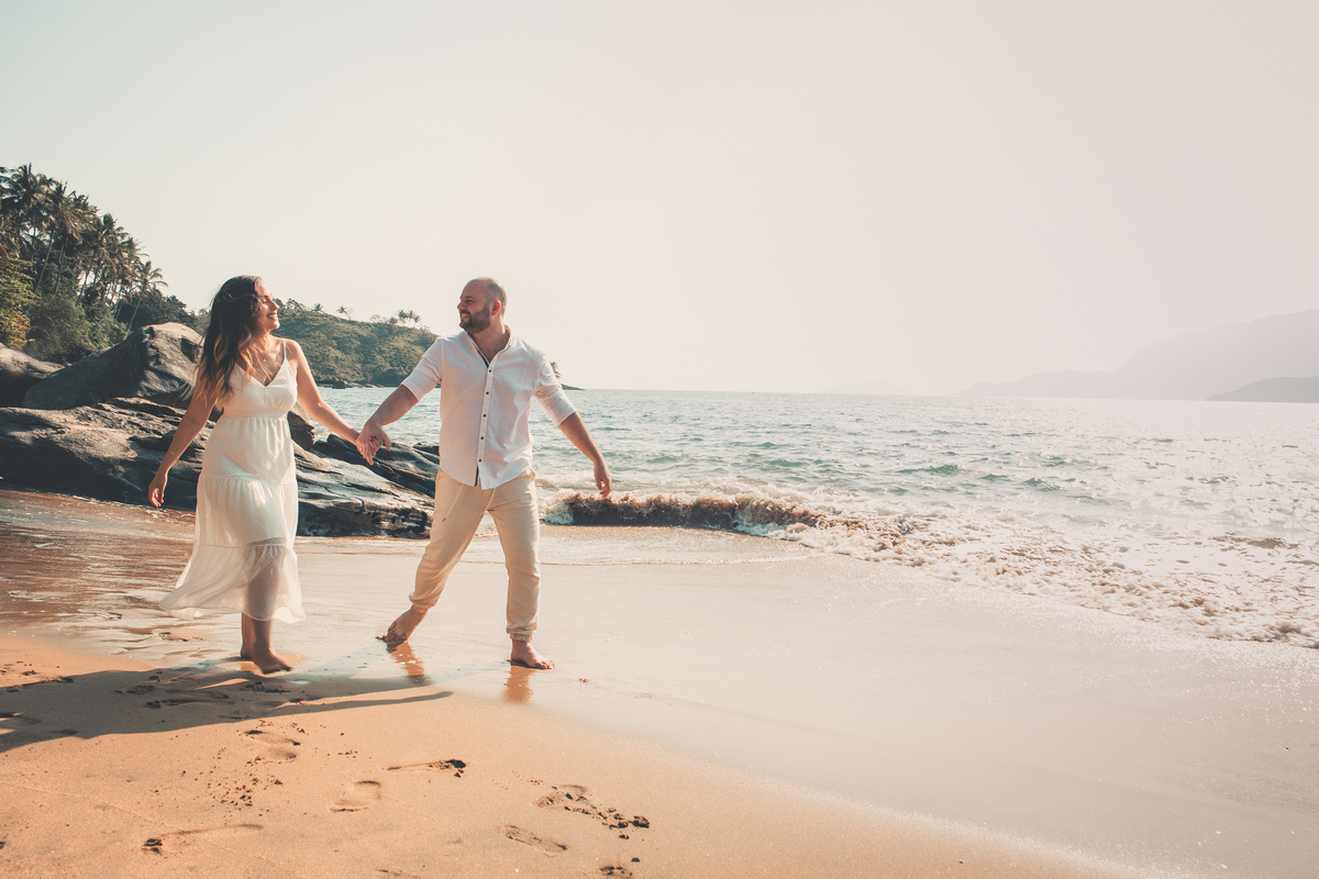 pre wedding na praia; ensaio na praia; pre wedding ilhabela; ensaio ilhabela; pre wedding; ensaio; photometria fotos; photometria; fotógrafo santo andré; fotografo são paulo; ensaio casal; pre casamento; ensaio pre wedding