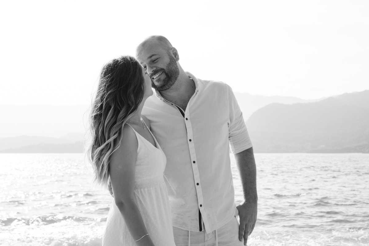 pre wedding na praia; ensaio na praia; pre wedding ilhabela; ensaio ilhabela; pre wedding; ensaio; photometria fotos; photometria; fotógrafo santo andré; fotografo são paulo; ensaio casal; pre casamento; ensaio pre wedding