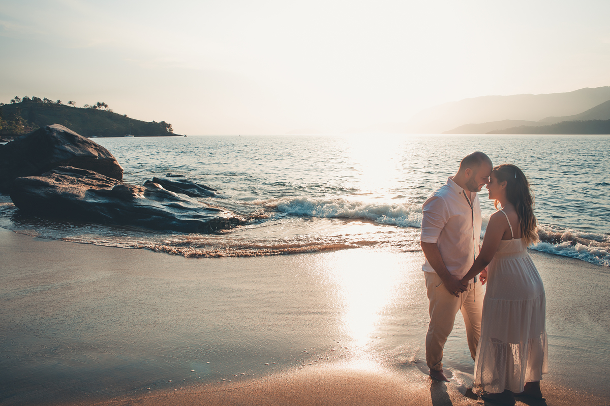 pre wedding na praia; ensaio na praia; pre wedding ilhabela; ensaio ilhabela; pre wedding; ensaio; photometria fotos; photometria; fotógrafo santo andré; fotografo são paulo; ensaio casal; pre casamento; ensaio pre wedding
