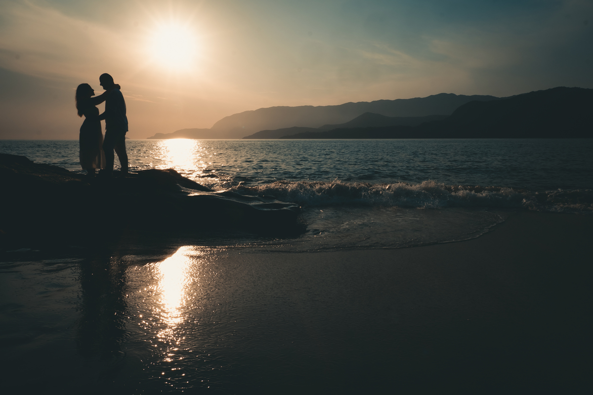 pre wedding na praia; ensaio na praia; pre wedding ilhabela; ensaio ilhabela; pre wedding; ensaio; photometria fotos; photometria; fotógrafo santo andré; fotografo são paulo; ensaio casal; pre casamento; ensaio pre wedding