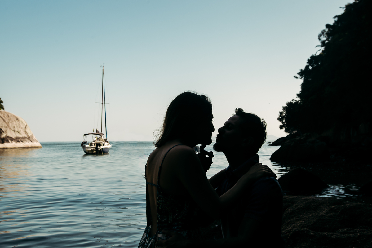 pre wedding santos; ensaio santos, pre wedding veleiro; ensaio veleiro, pre wedding na praia; ensaio na praia; pre wedding praia do moises; ensaio praia do moises; pre wedding; praia do moises; veleiro; photometria fotos; fotografo santo andré