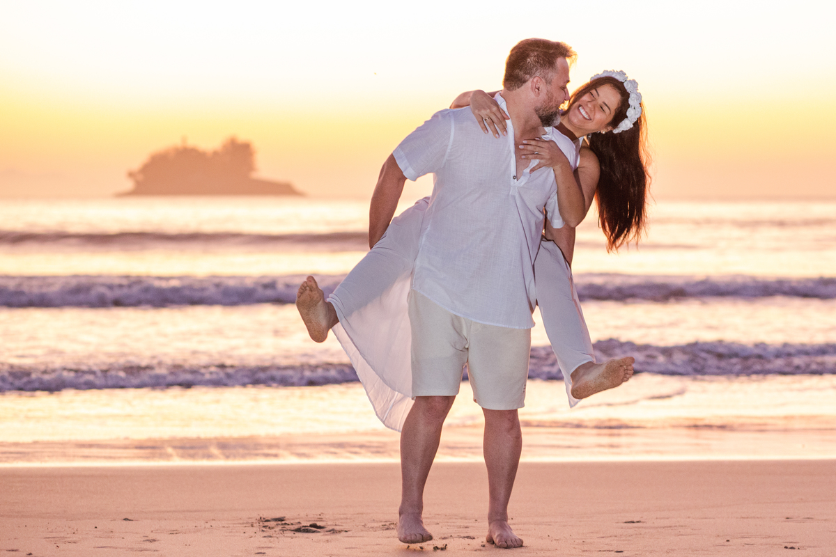 pre wedding; pre wedding na praia; pre wedding praia;  ensaio pre wedding; ensaio; photometria; photometria fotos; fotografo santo andré; fotografo são paulo; pre wedding guarujá; pre wedding praia do iporanga; pre wedding praia de pernambuco