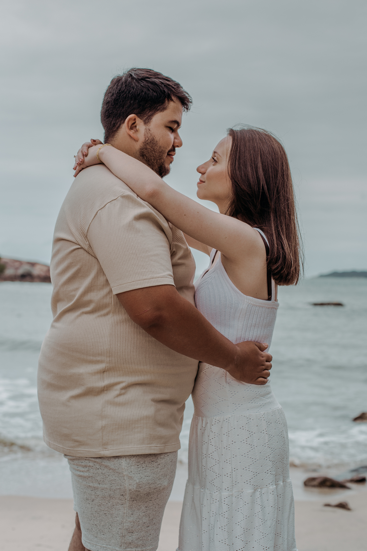 ensaio; ensaio pre wedding; pre wedding; ensaio casal; photometria; photometria fotos; pre wedding praia; ensaio na praia; praia das conchas, pre wedding guaruja; ensaio guaruja; guaruja