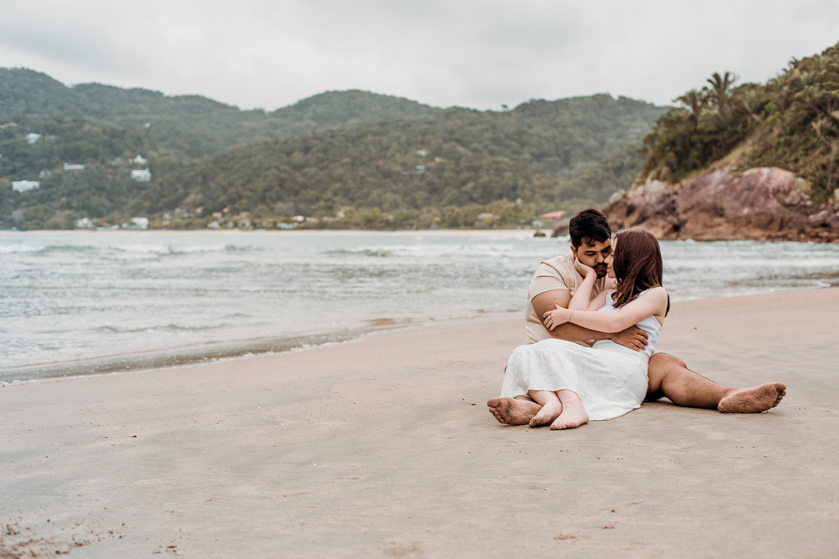 ensaio; ensaio pre wedding; pre wedding; ensaio casal; photometria; photometria fotos; pre wedding praia; ensaio na praia; praia das conchas, pre wedding guaruja; ensaio guaruja; guaruja