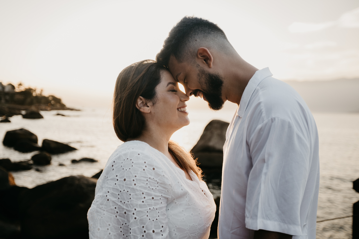 pre wedding na praia; ensaio na praia; pre wedding ilhabela; ensaio ilhabela; pre wedding; ensaio; photometria fotos; photometria; fotógrafo santo andré; fotografo são paulo; ensaio casal; ensaio pre wedding