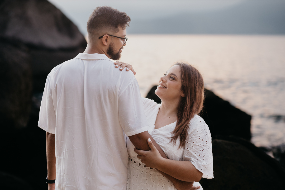 pre wedding na praia; ensaio na praia; pre wedding ilhabela; ensaio ilhabela; pre wedding; ensaio; photometria fotos; photometria; fotógrafo santo andré; fotografo são paulo; ensaio casal; ensaio pre wedding