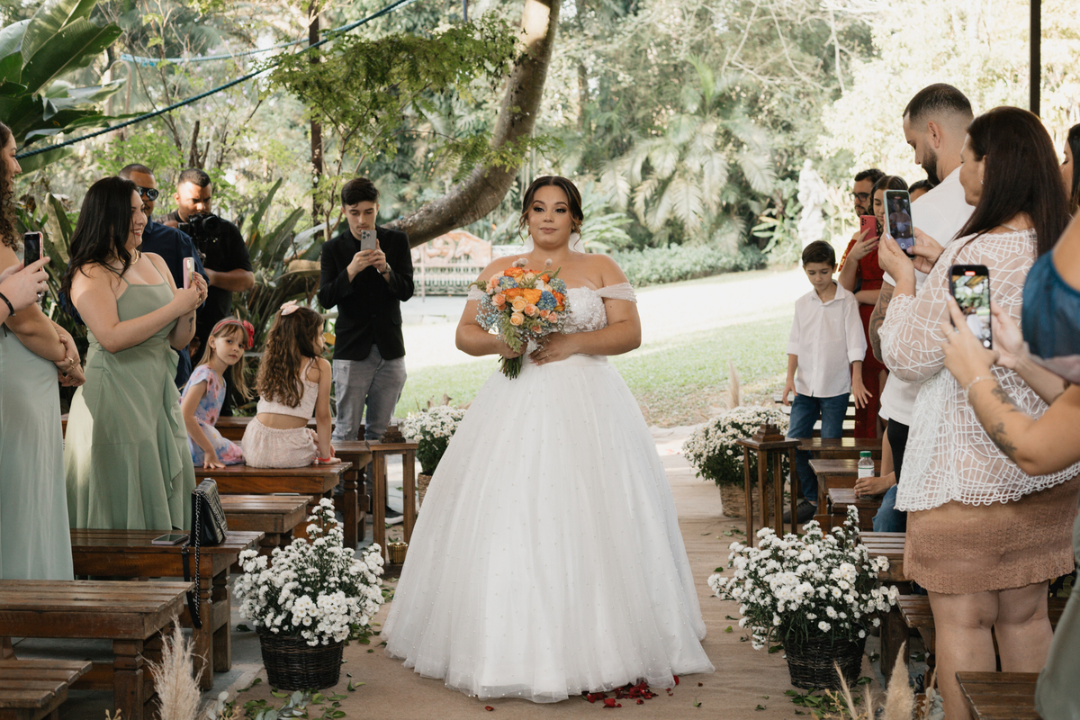 cerimonia católica, casamento no campo, photometria, photometria fotos, fotografo santo andré, fotografo são paulo, fotografia de casamento, casamento, casamento itapecerica da serra, mombaça park, casamento luciane e renan, noiva, buque, vestido de noiva