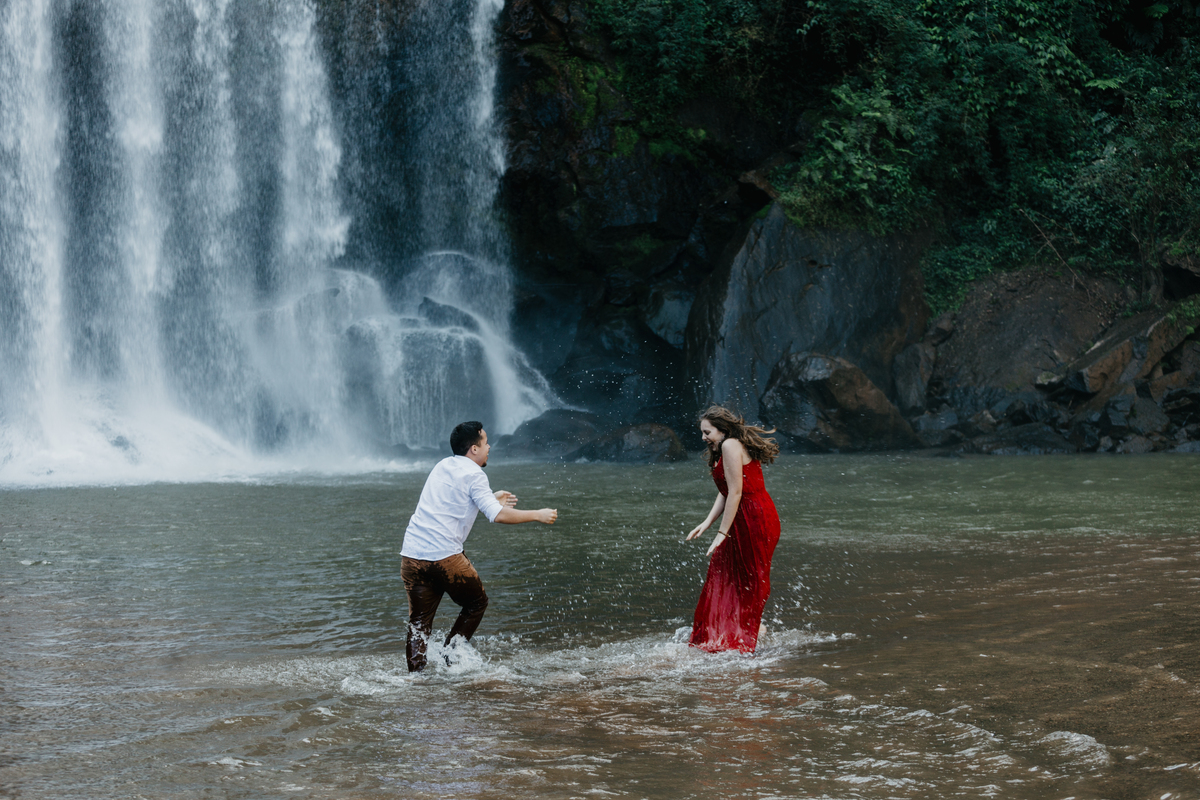 pre wedding na cachoeira; ensaio na cachoeira; pre wedding cachoeira grande; ensaio cachoeira grande; pre wedding; ensaio; photometria fotos; photometria; fotógrafo santo andré; fotografo são paulo; ensaio pre wedding, cachoeira grande; lagoinha