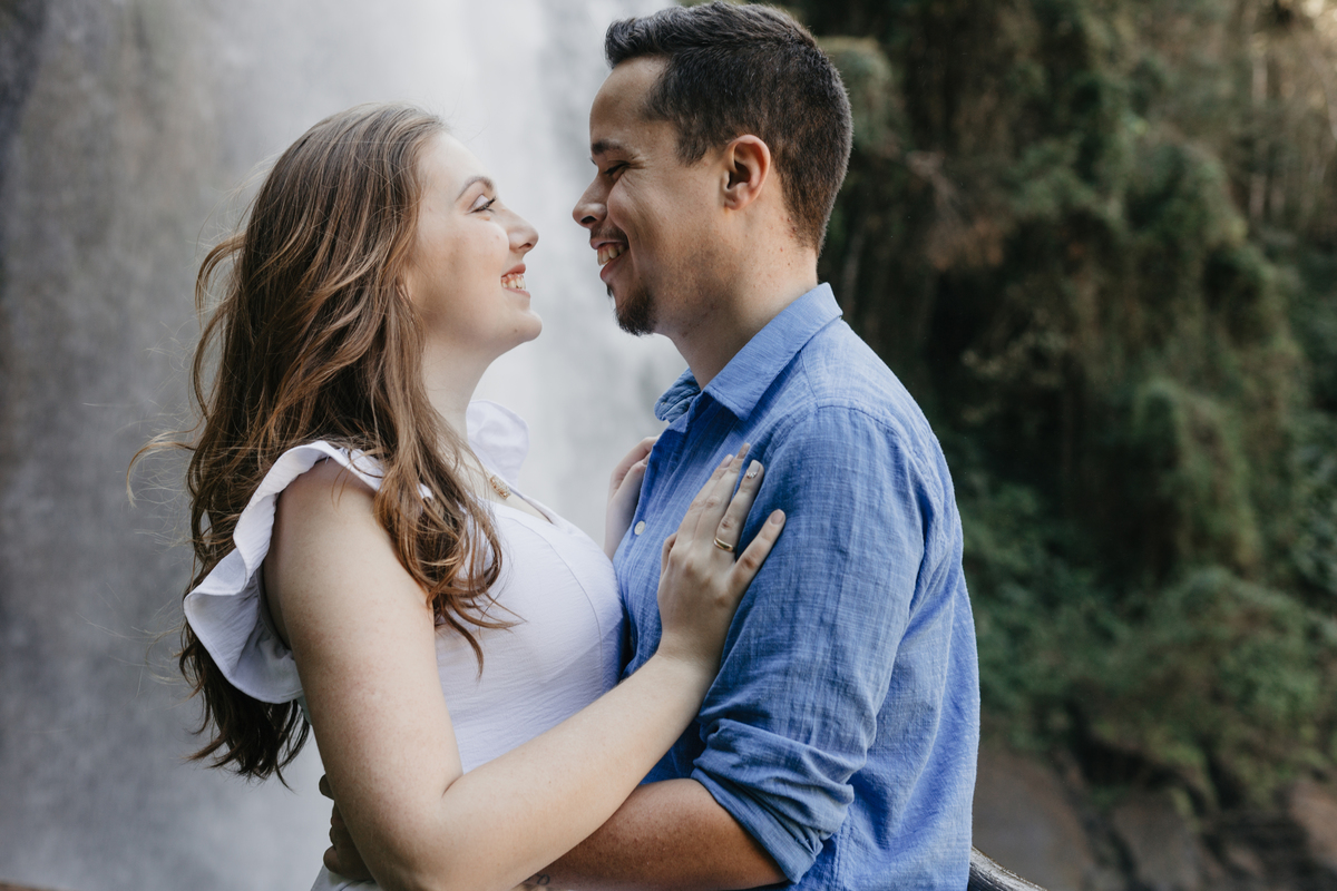 pre wedding na cachoeira; ensaio na cachoeira; pre wedding cachoeira grande; ensaio cachoeira grande; pre wedding; ensaio; photometria fotos; photometria; fotógrafo santo andré; fotografo são paulo; ensaio pre wedding, cachoeira grande; lagoinha