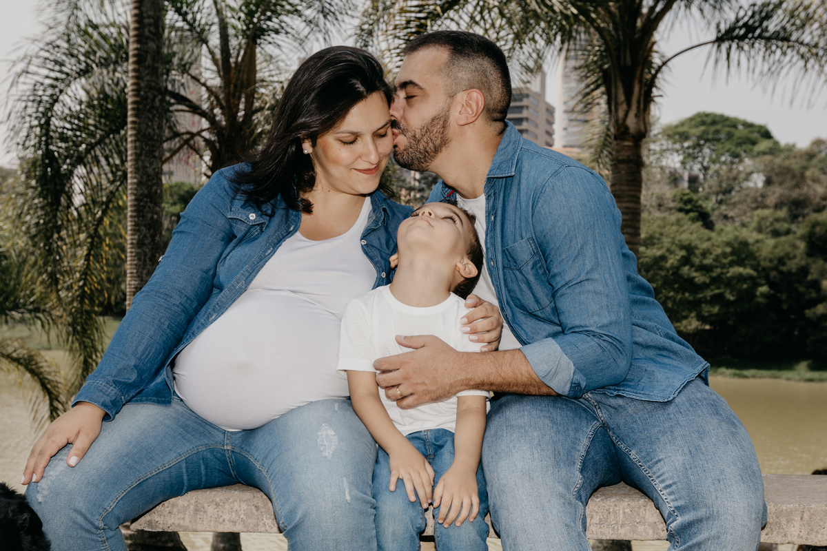 ensaio gestante; ensaio gestante no parque, ensaio gestante parque, ensaio gestante, ensaio familia parque, ensaio familia, ensaio lifestyle, photometria fotos, ensaio santo andré