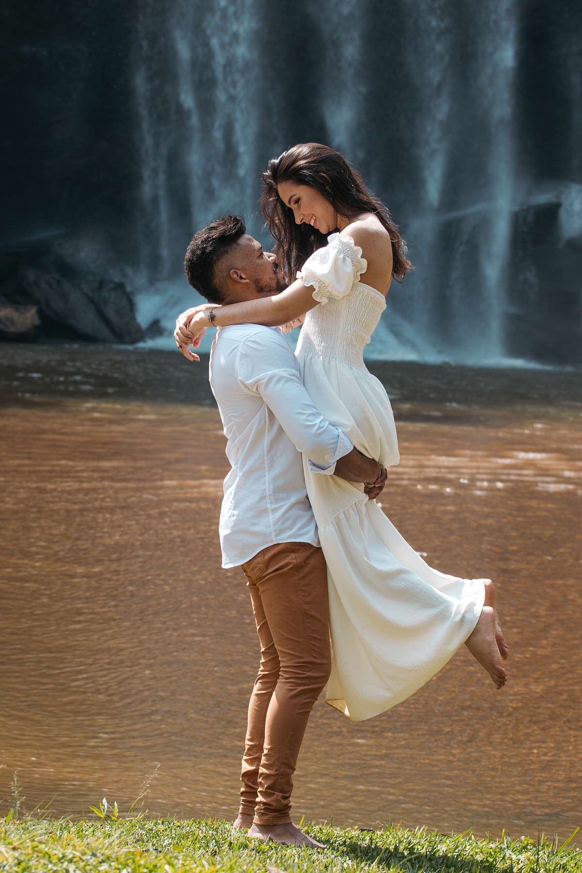 pre wedding na cachoeira; ensaio na cachoeira; pre wedding cachoeira grande; ensaio cachoeira grande; pre wedding; ensaio; photometria fotos; photometria; fotógrafo santo andré; fotografo são paulo; ensaio pre wedding, cachoeira grande; lagoinha