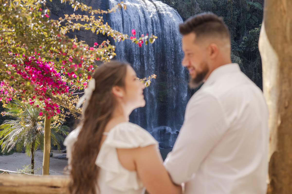 pre wedding na cachoeira; ensaio na cachoeira; pre wedding cachoeira grande; ensaio cachoeira grande; pre wedding; ensaio; photometria fotos; photometria; fotógrafo santo andré; fotografo são paulo; ensaio pre wedding, cachoeira grande; lagoinha