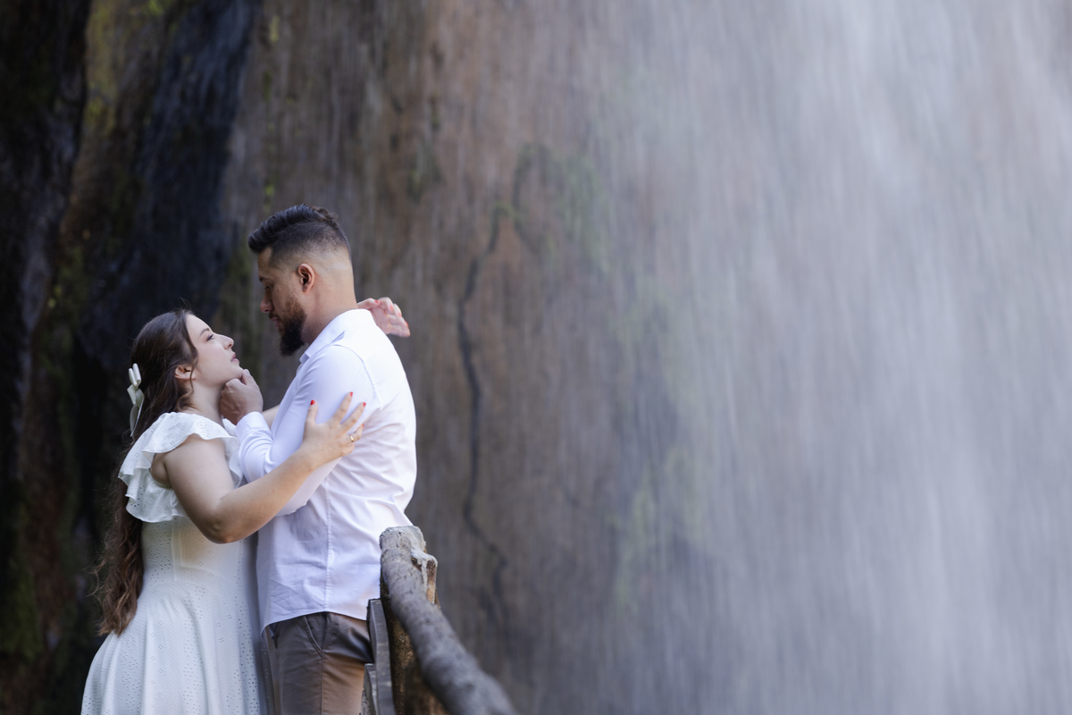 pre wedding na cachoeira; ensaio na cachoeira; pre wedding cachoeira grande; ensaio cachoeira grande; pre wedding; ensaio; photometria fotos; photometria; fotógrafo santo andré; fotografo são paulo; ensaio pre wedding, cachoeira grande; lagoinha