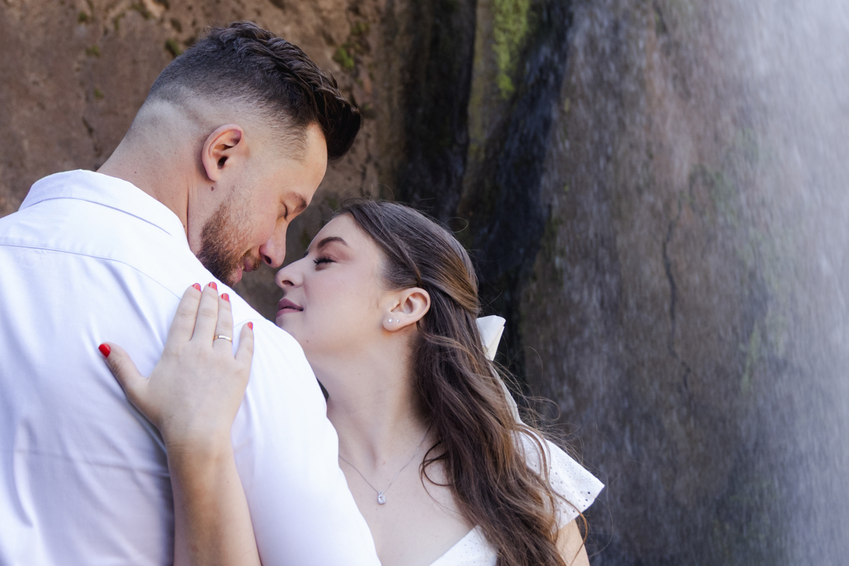 pre wedding na cachoeira; ensaio na cachoeira; pre wedding cachoeira grande; ensaio cachoeira grande; pre wedding; ensaio; photometria fotos; photometria; fotógrafo santo andré; fotografo são paulo; ensaio pre wedding, cachoeira grande; lagoinha