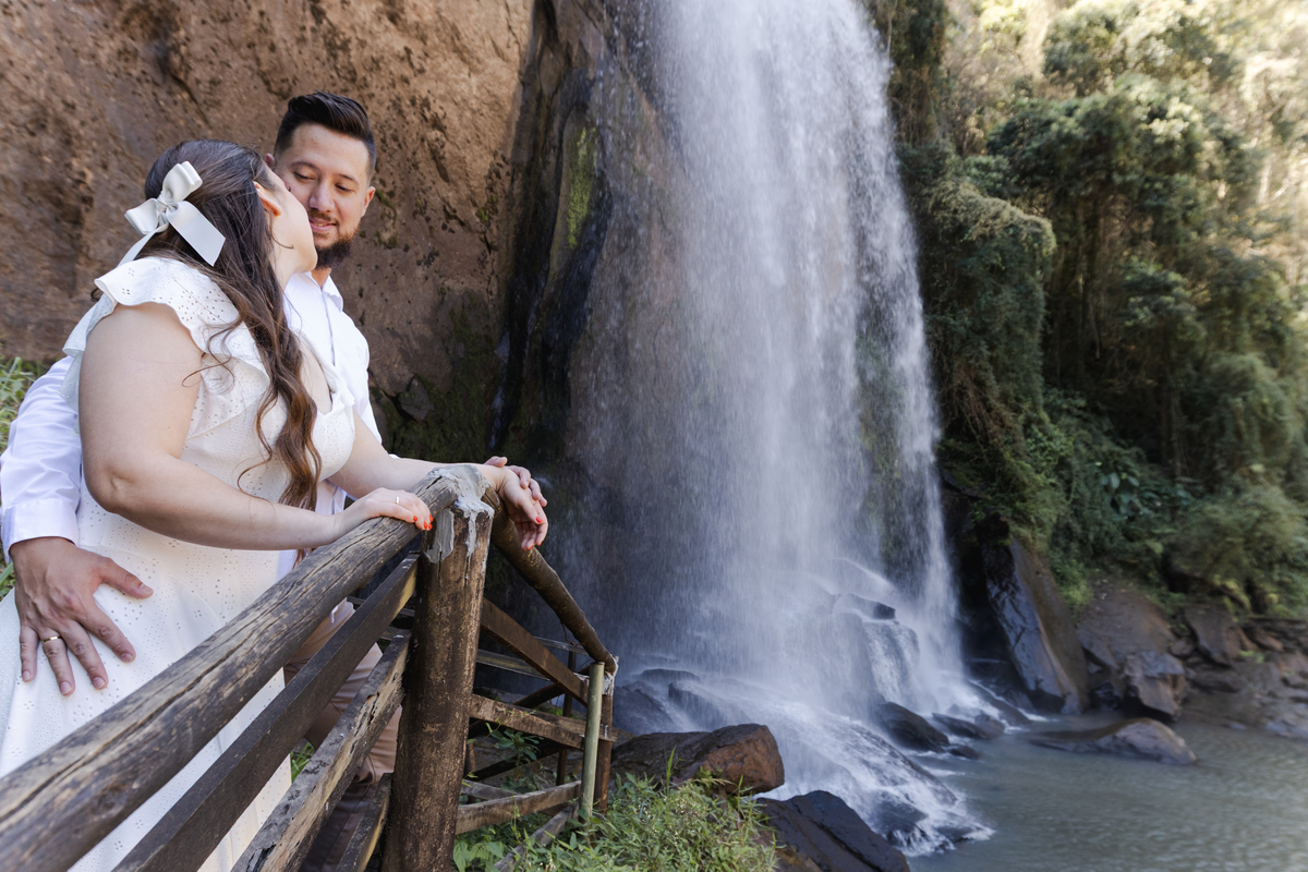 pre wedding na cachoeira; ensaio na cachoeira; pre wedding cachoeira grande; ensaio cachoeira grande; pre wedding; ensaio; photometria fotos; photometria; fotógrafo santo andré; fotografo são paulo; ensaio pre wedding, cachoeira grande; lagoinha