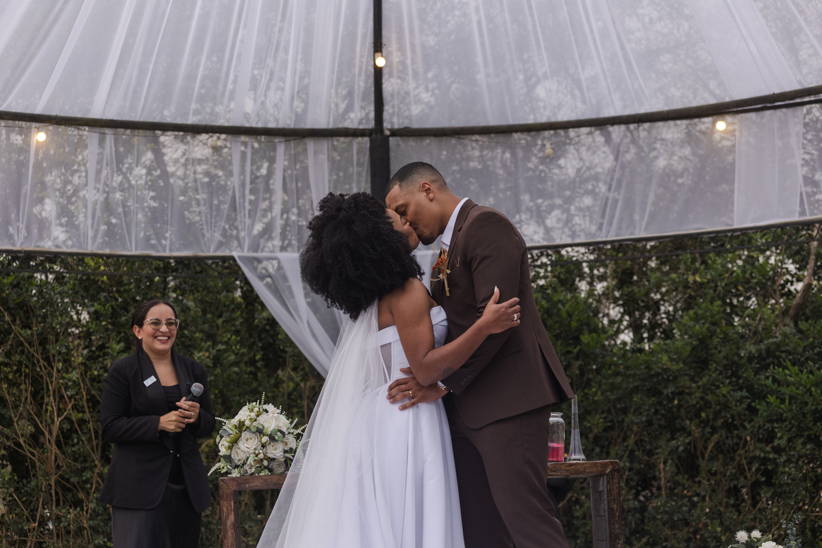 casamento, casamento classico, casamento no campo, photometria fotos, fotografo de santo andré, fotografo de são paulo, filmagem de casamento, fotografia de casamento, foto e video de casamento, chacara villaggio real, beijo noivos