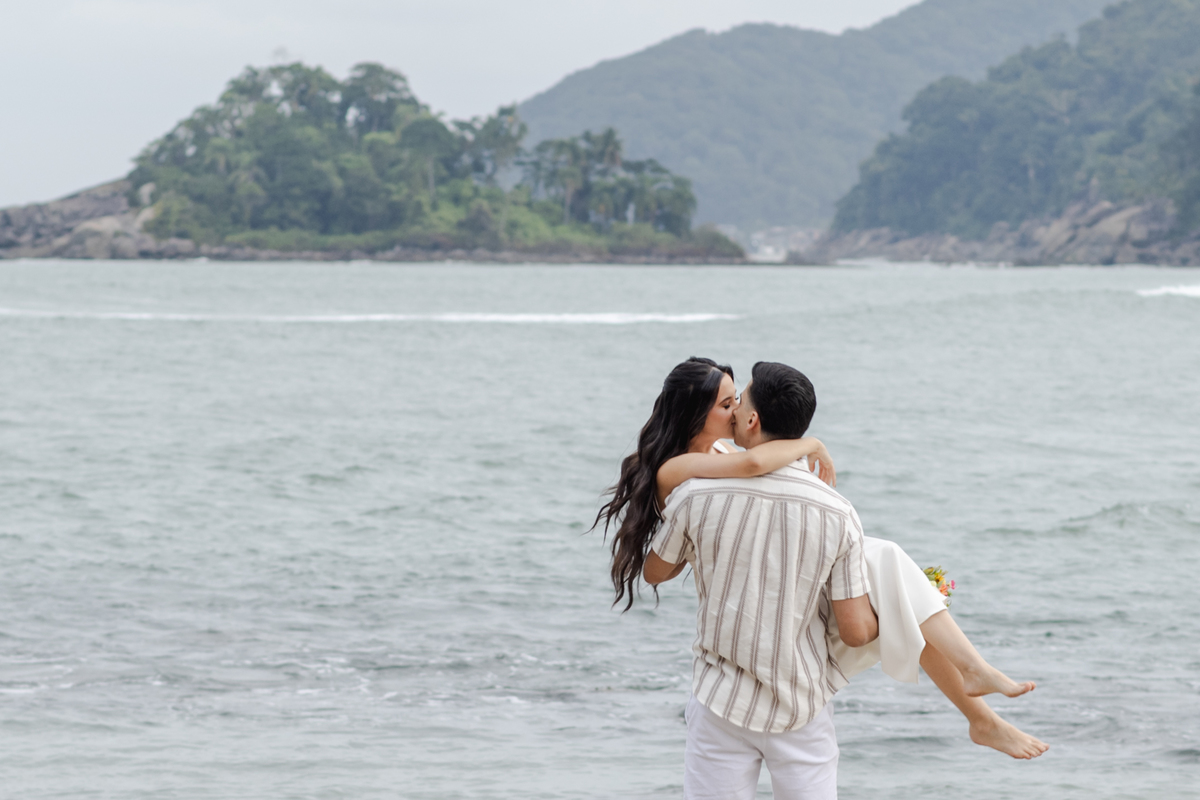 pre wedding na praia; ensaio na praia; pre wedding guaruja; ensaio guaruja; pre wedding; ensaio; photometria fotos; photometria; fotógrafo santo andré; fotografo são paulo; praia de são pedro, praia das conchas, praia do guaruja
