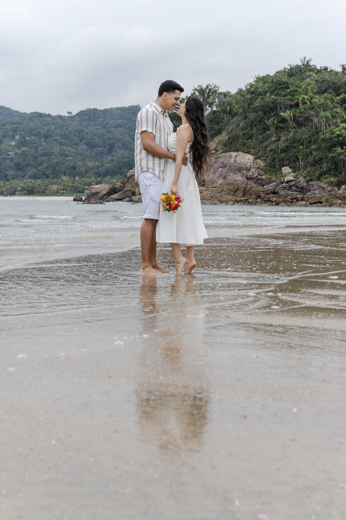 pre wedding na praia; ensaio na praia; pre wedding guaruja; ensaio guaruja; pre wedding; ensaio; photometria fotos; photometria; fotógrafo santo andré; fotografo são paulo; praia de são pedro, praia das conchas, praia do guaruja