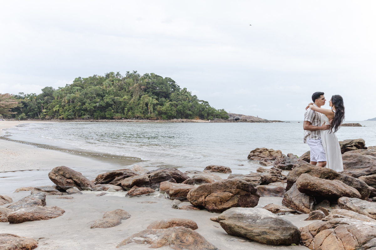 pre wedding na praia; ensaio na praia; pre wedding guaruja; ensaio guaruja; pre wedding; ensaio; photometria fotos; photometria; fotógrafo santo andré; fotografo são paulo; praia de são pedro, praia das conchas, praia do guaruja