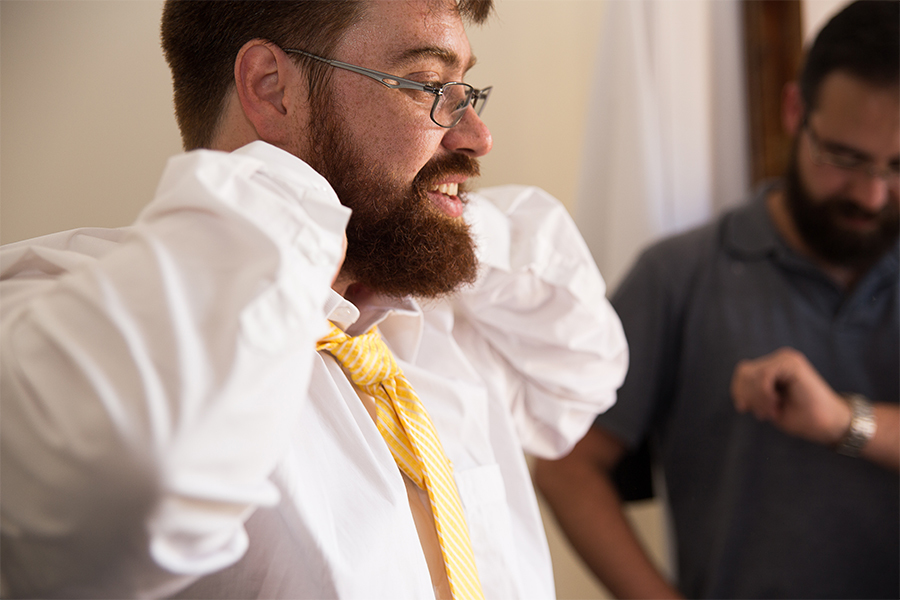 casamento no campo; casamento rústico; villaggio real; vilagio real; casamento luterano; fotógrafo de casamento; fotografia de casamento;  making of noivo