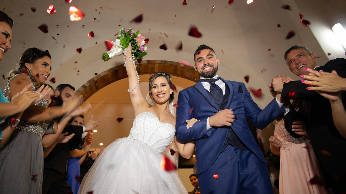 Casamento; wedding; fotografia de casamento; casamento em são paulo; Fotógrafo de São Paulo; making of da noiva; fotógrafo de casamento; saída noivos; Paróquia Nossa Senhora do Bom Parto